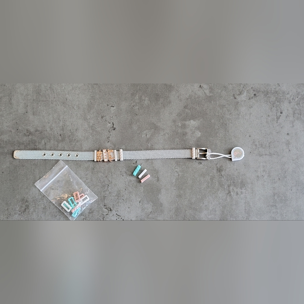 Women's bracelet